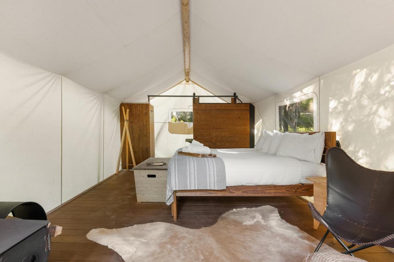 Under Canvas Glacier Coram Luaran gambar